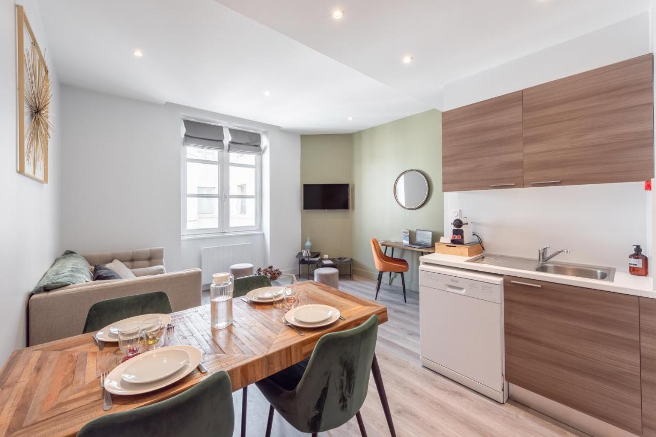 Le Pompadour - Magnifique T2 Place Bellecour 4Eme Etage Sans Ascenseur - 4Th Floor No Elevator Lyon Exterior photo